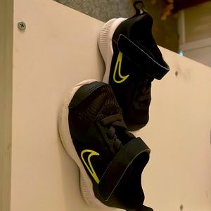 Nike toddler shoes